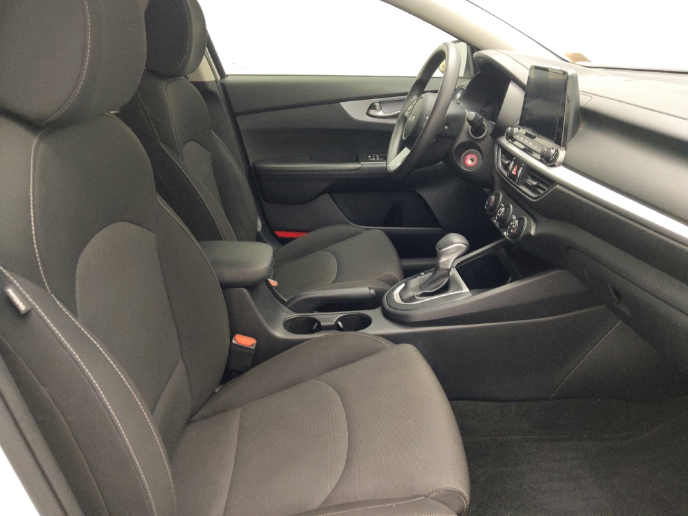 2022 Kia FORTE FE - Photo 16