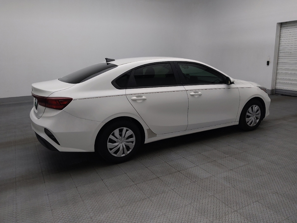 2022 Kia FORTE FE - Photo 8