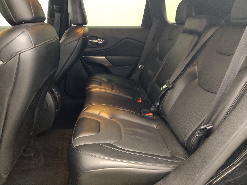 2022 Jeep Cherokee Latitude Lux - Photo 14