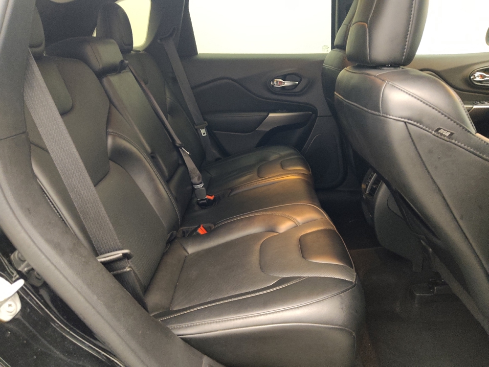 2022 Jeep Cherokee Latitude Lux - Photo 15