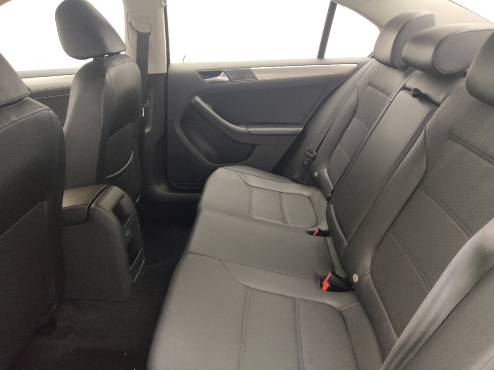 2016 Volkswagen Jetta SE - Photo 14