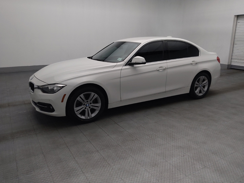 2017 BMW 3 Series 330i - Photo 2