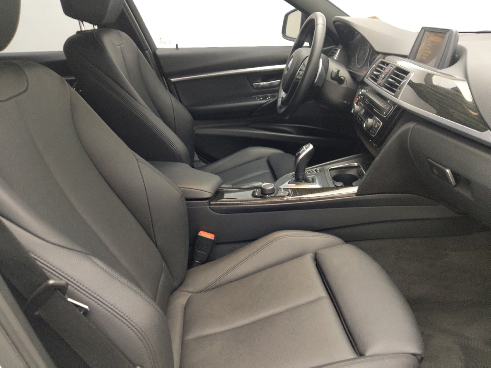 2017 BMW 3 Series 330i - Photo 16