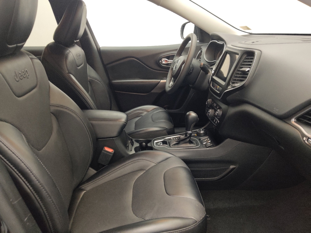 2022 Jeep Cherokee Latitude Lux - Photo 16