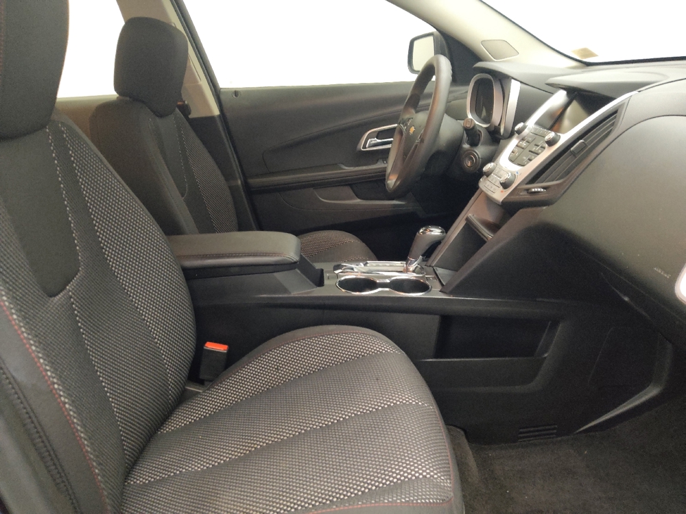 2016 Chevrolet Equinox LS - Photo 16