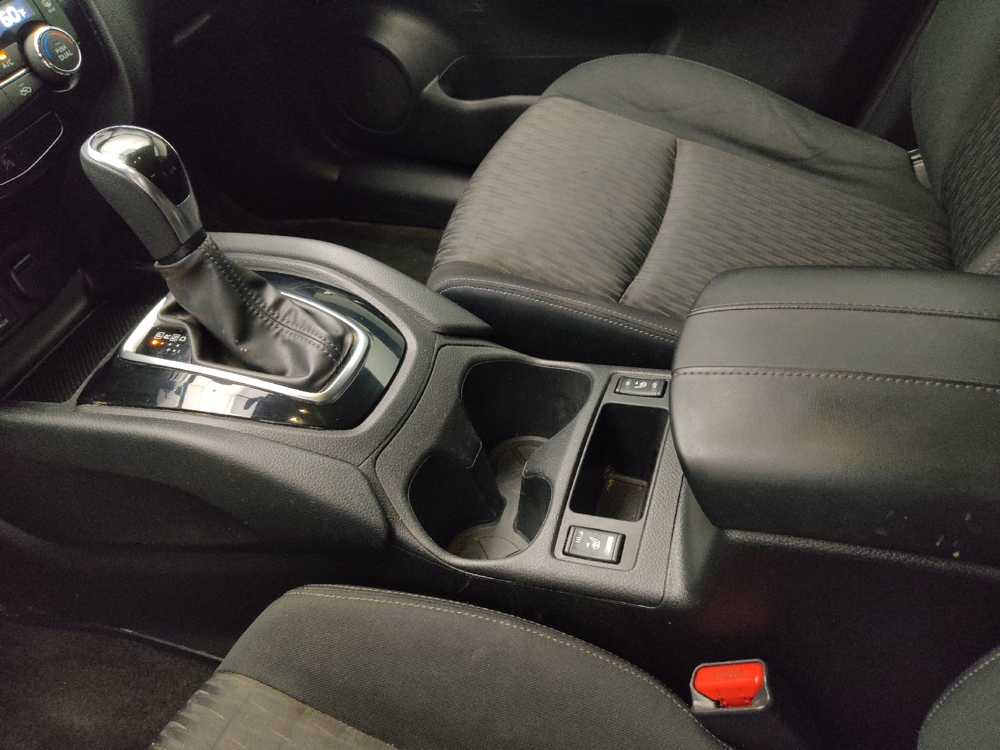 2017 Nissan Rogue SV - Photo 20
