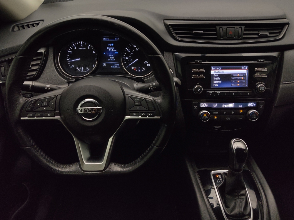 2017 Nissan Rogue SV - Photo 17
