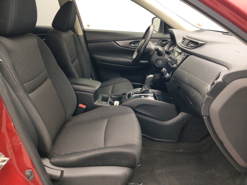 2017 Nissan Rogue SV - Photo 16