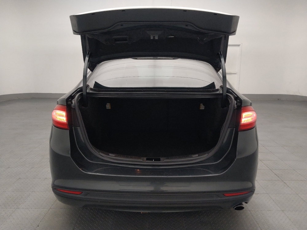 2015 Ford Fusion SE - Photo 22