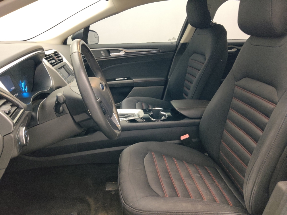 2015 Ford Fusion SE - Photo 13