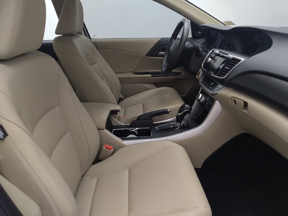 2015 Honda Accord Touring - Photo 16