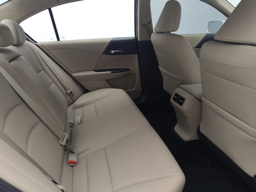 2015 Honda Accord Touring - Photo 15