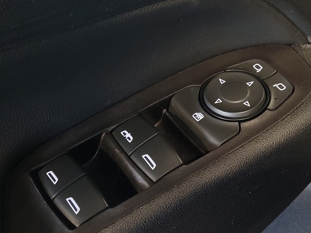 2020 Chevrolet Equinox LT - Photo 21