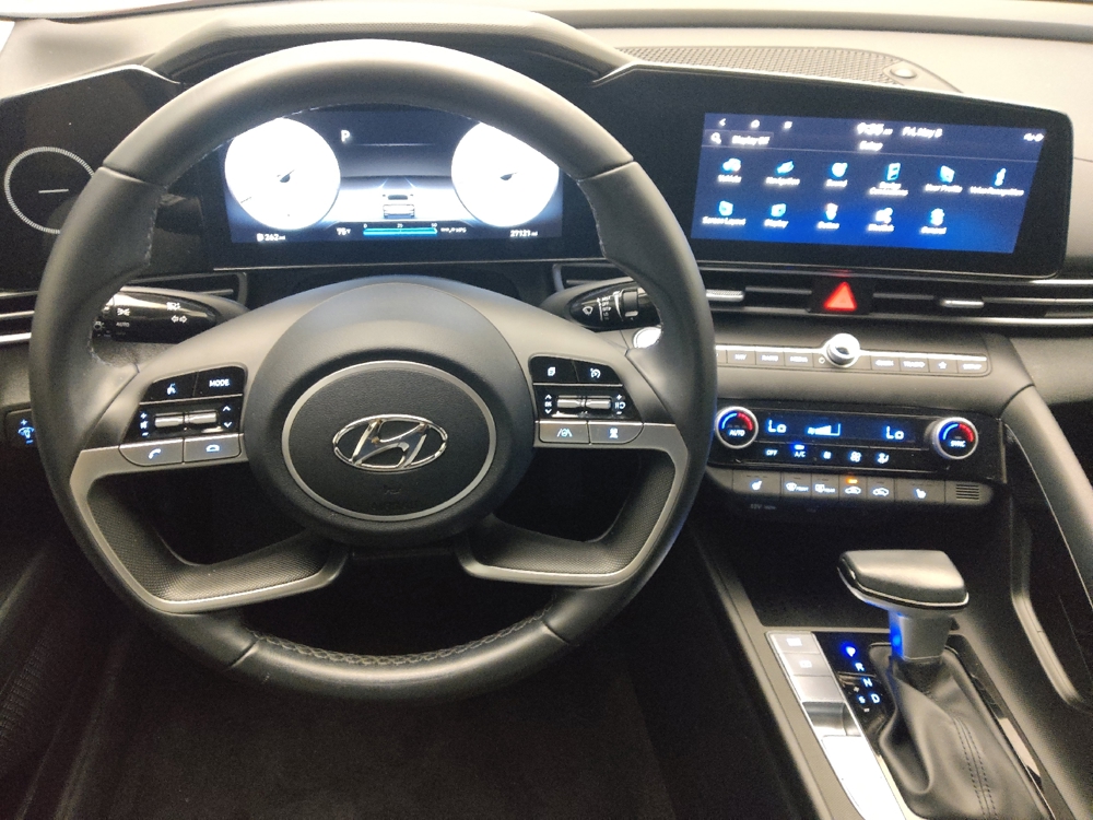 2023 Hyundai Elantra SEL - Photo 17