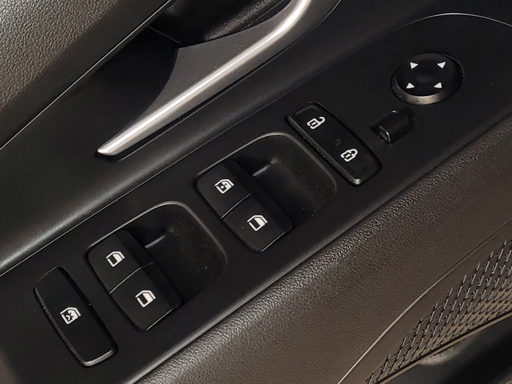 2023 Hyundai Elantra SEL - Photo 21