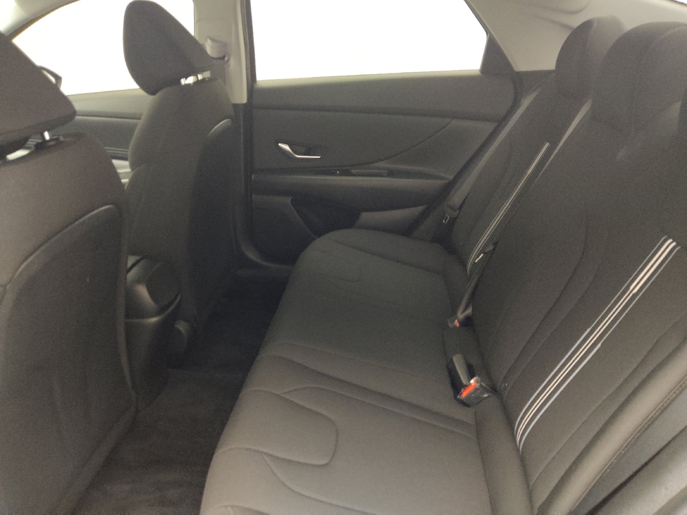 2023 Hyundai Elantra SEL - Photo 14