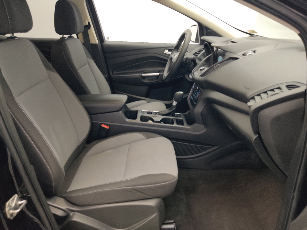2017 Ford Escape SE - Photo 16