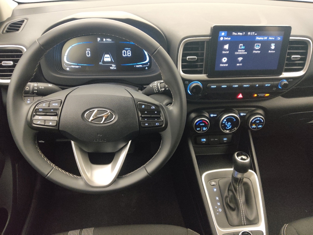 2024 Hyundai Venue SEL - Photo 17