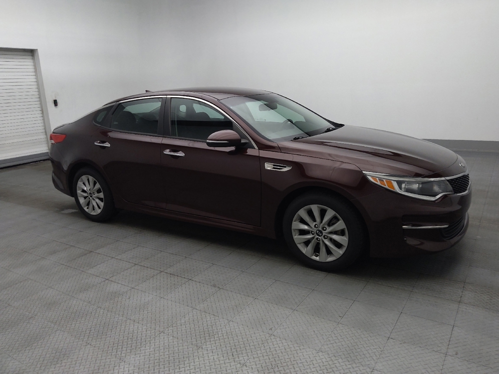 2017 Kia Optima LX - Photo 9
