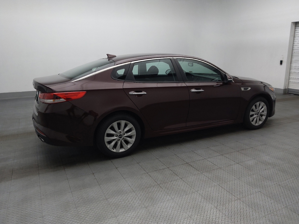 2017 Kia Optima LX - Photo 8