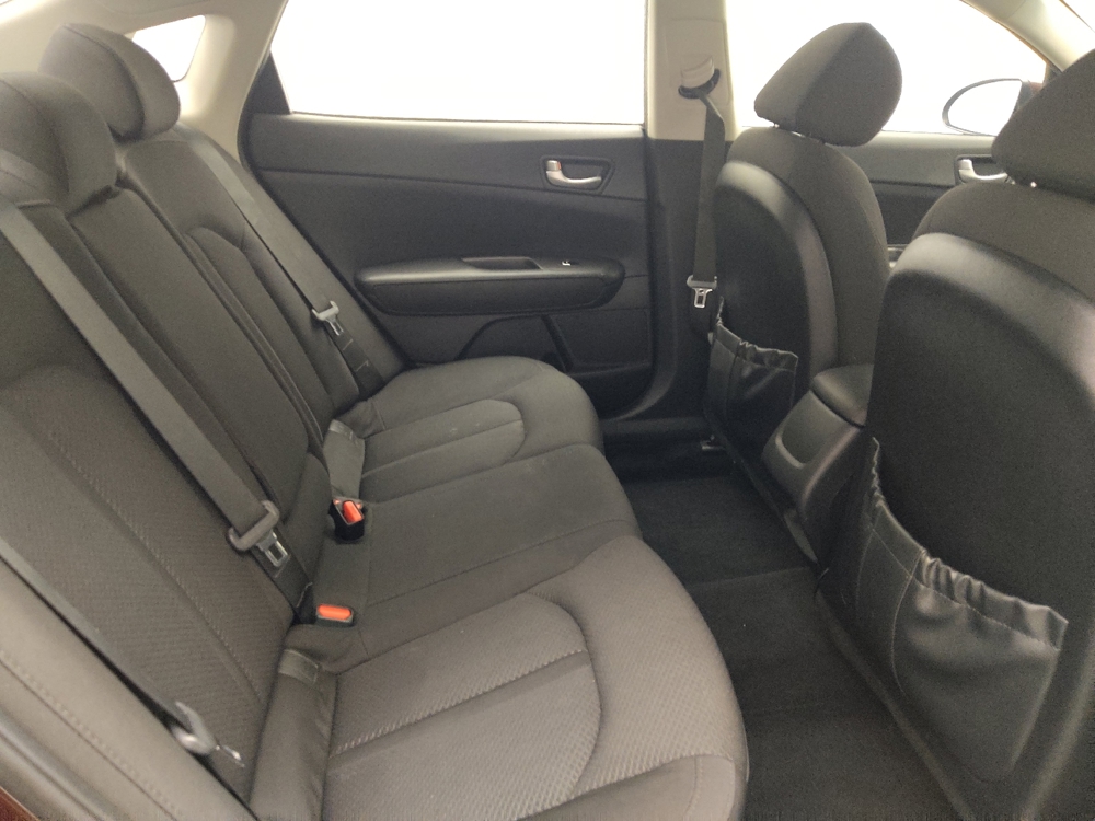2017 Kia Optima LX - Photo 15