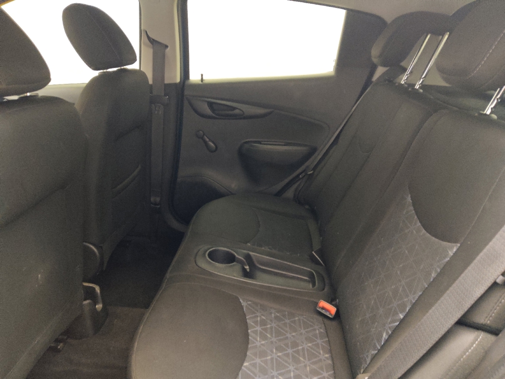 2021 Chevrolet Spark LS - Photo 14