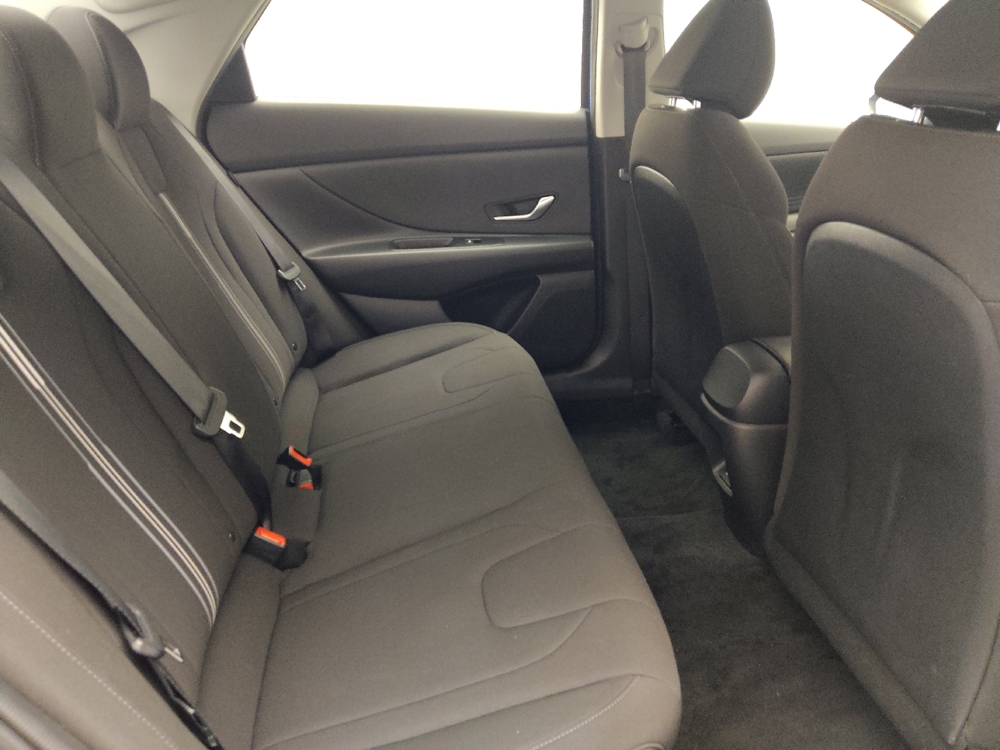 2024 Hyundai Elantra SEL - Photo 15
