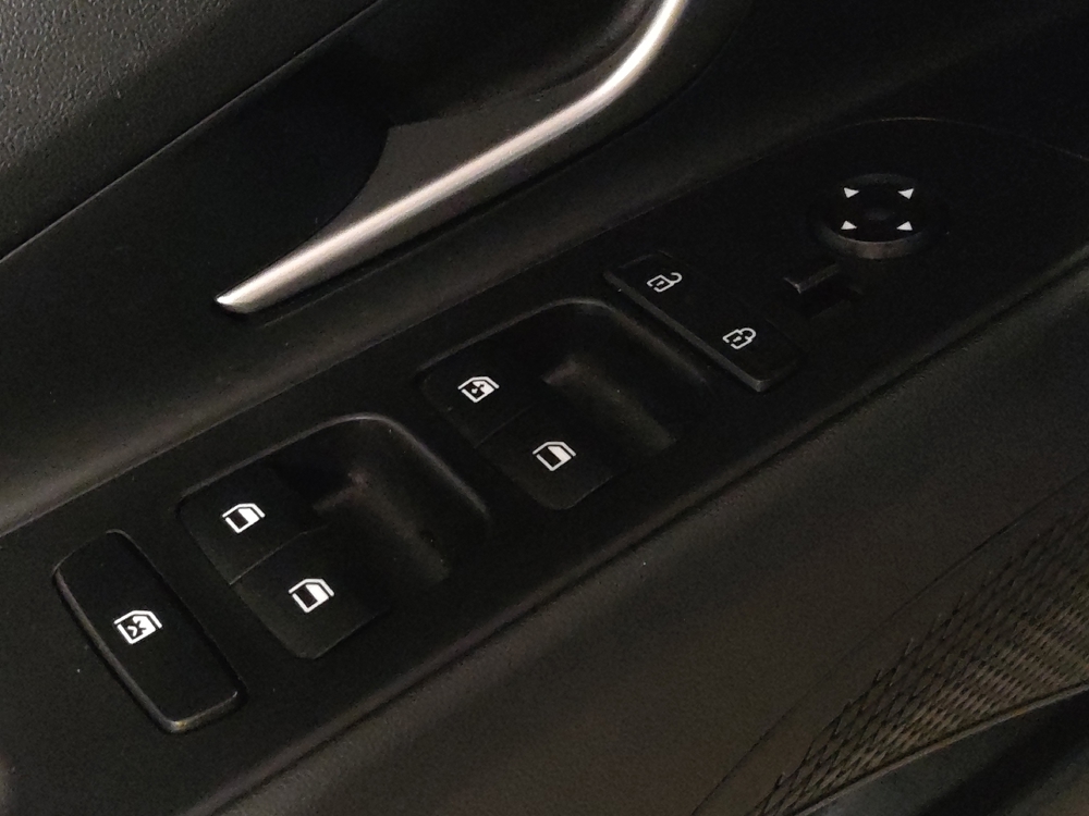2024 Hyundai Elantra SEL - Photo 21