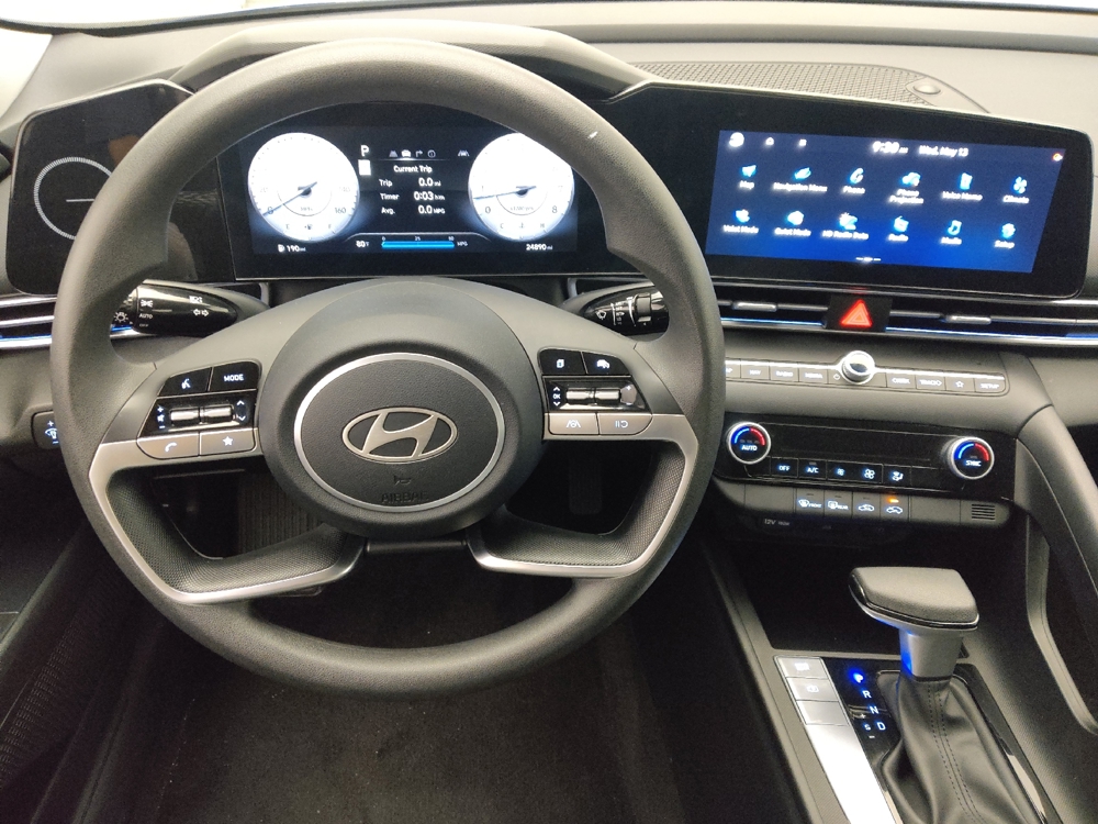 2024 Hyundai Elantra SEL - Photo 17