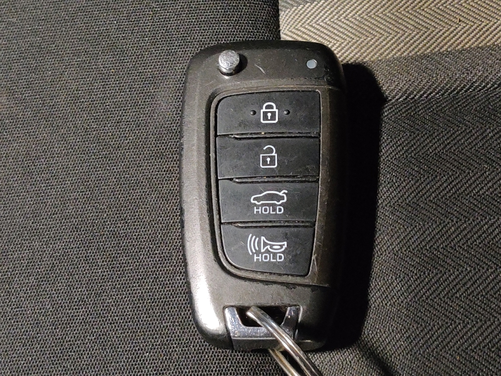 2023 Hyundai Sonata SE - Photo 25