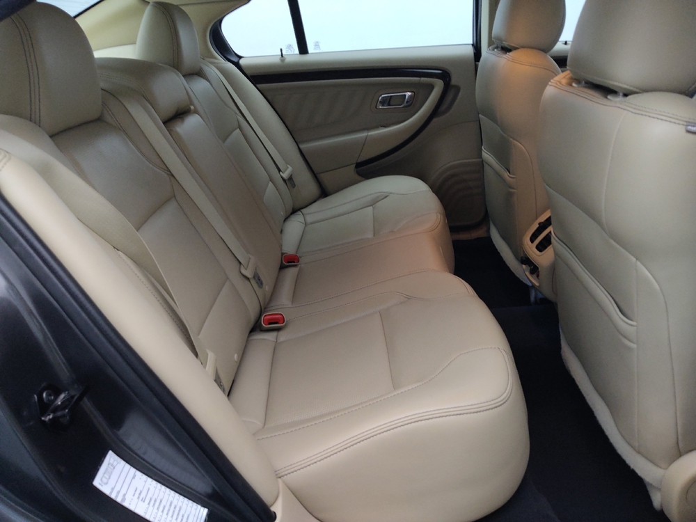 2019 Ford Taurus Limited - Photo 15