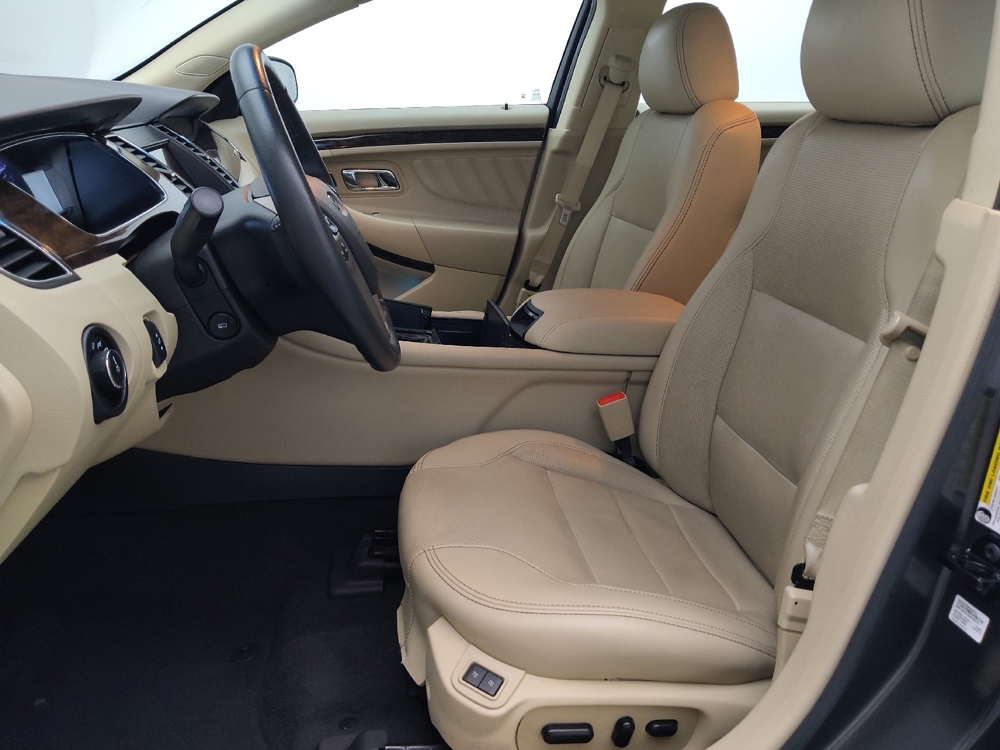 2019 Ford Taurus Limited - Photo 13