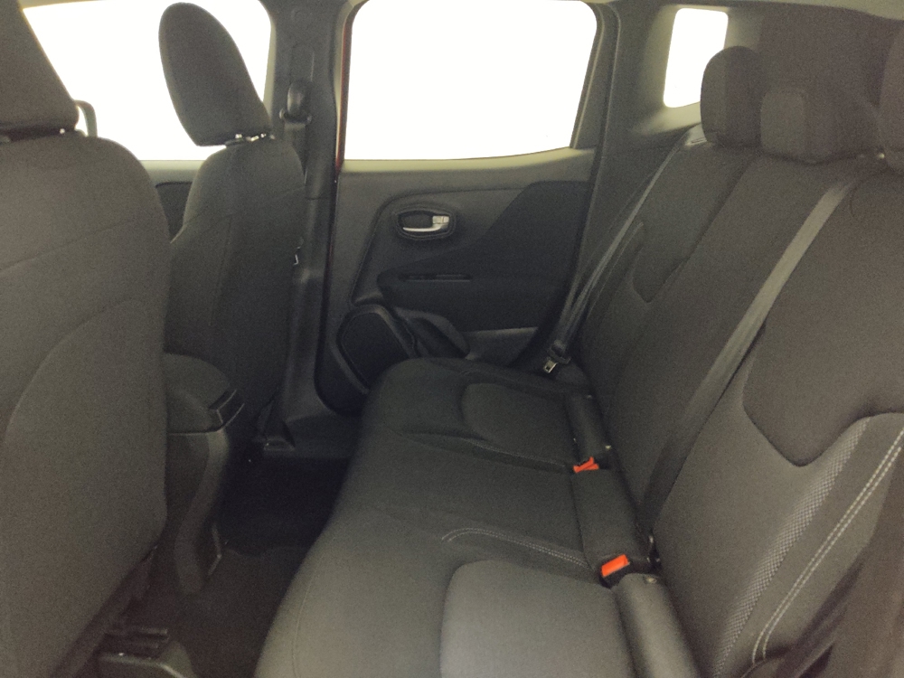 2020 Jeep Renegade Jeepster - Photo 14
