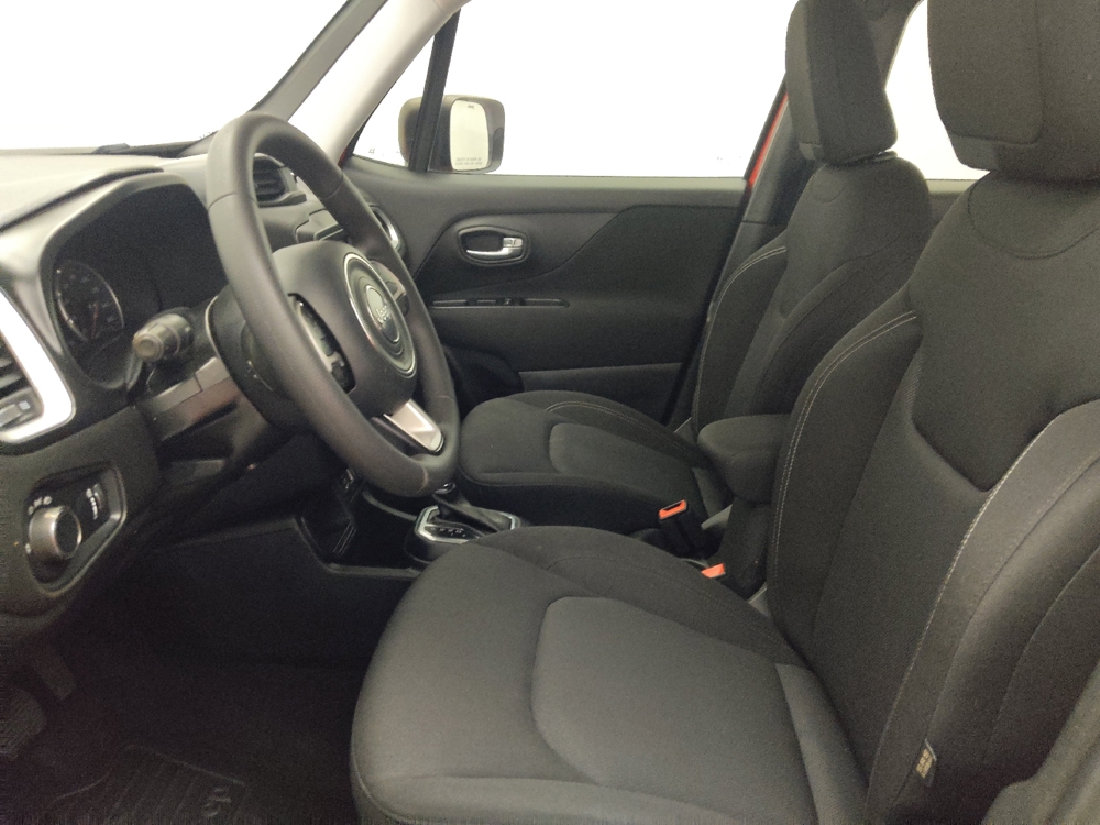 2020 Jeep Renegade Jeepster - Photo 13