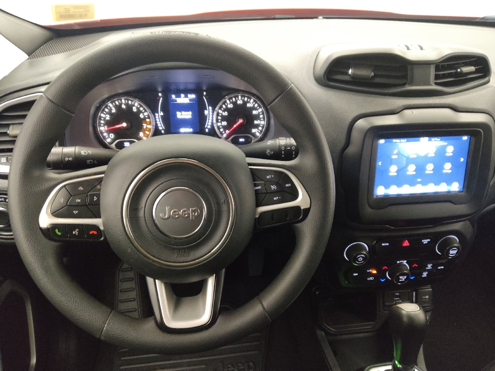 2020 Jeep Renegade Jeepster - Photo 17