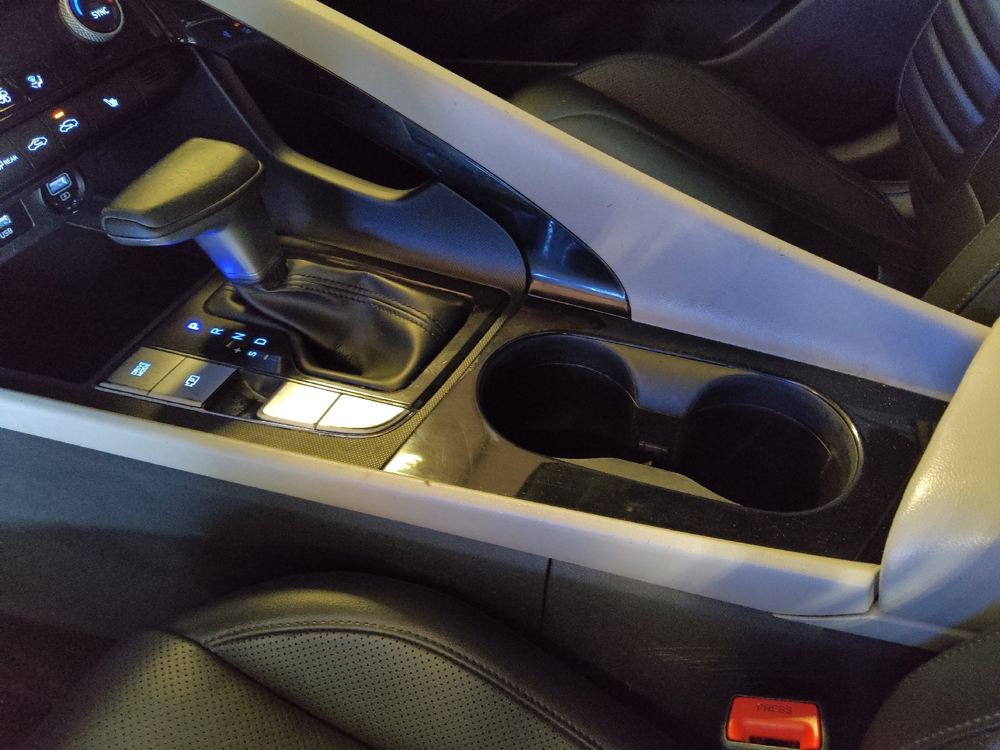 2021 Hyundai Elantra Limited - Photo 20