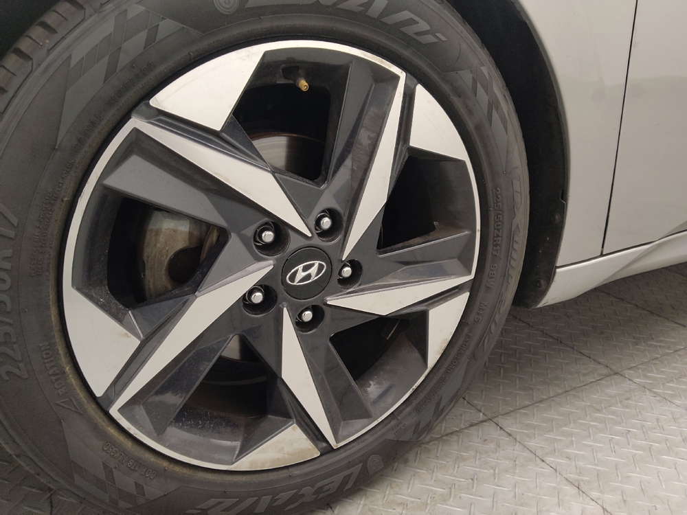 2021 Hyundai Elantra Limited - Photo 24