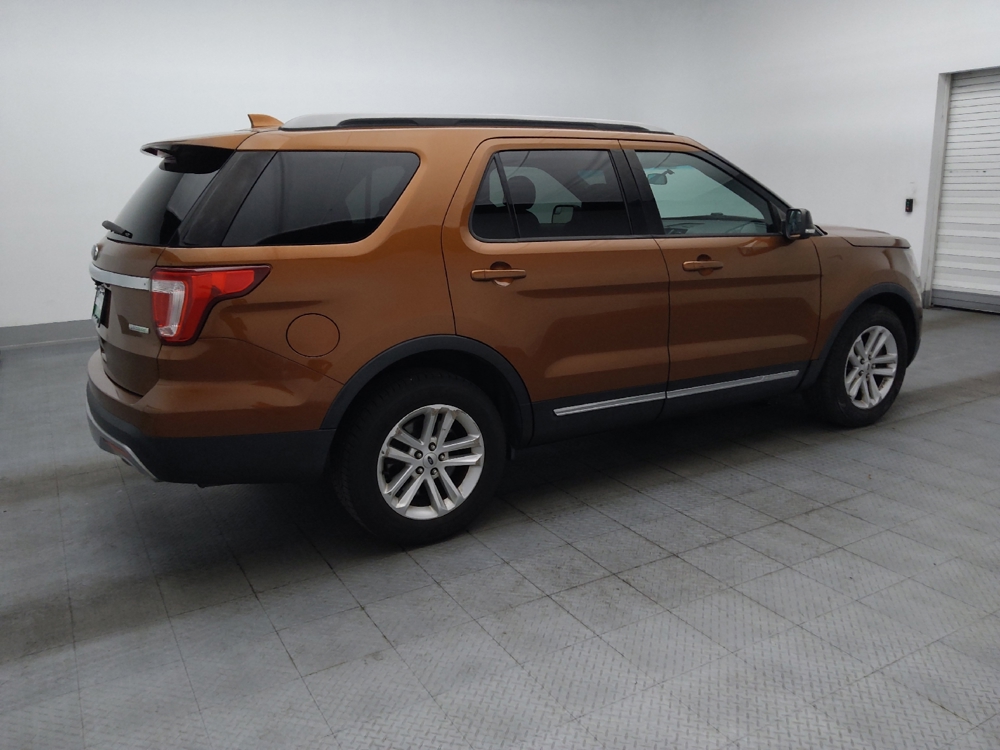 2017 Ford Explorer XLT - Photo 8