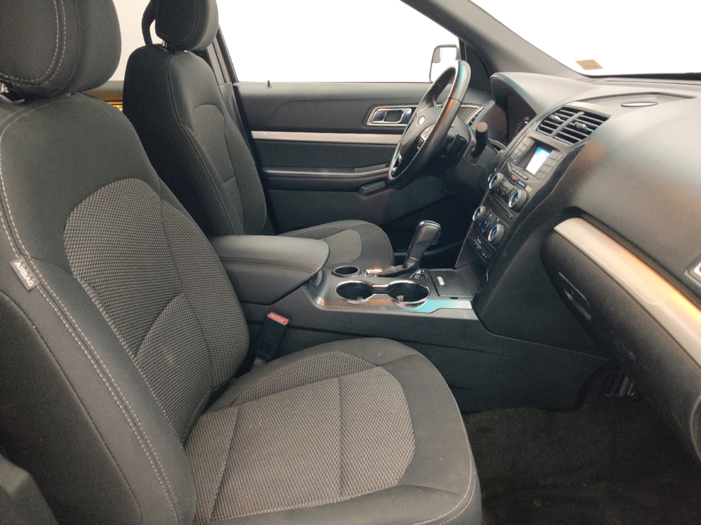 2017 Ford Explorer XLT - Photo 16