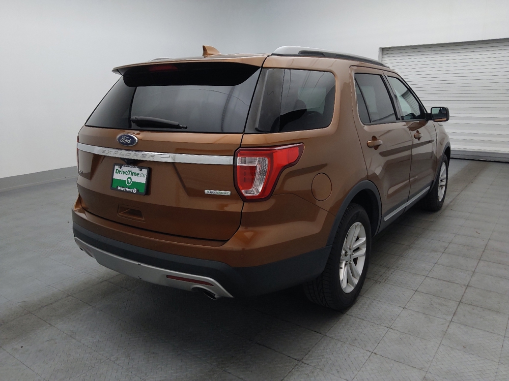 2017 Ford Explorer XLT - Photo 7