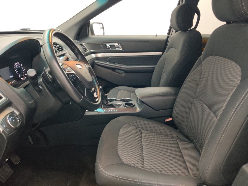 2017 Ford Explorer XLT - Photo 13