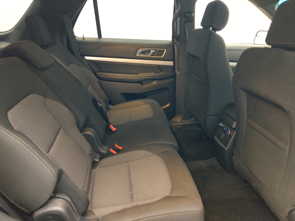 2017 Ford Explorer XLT - Photo 15