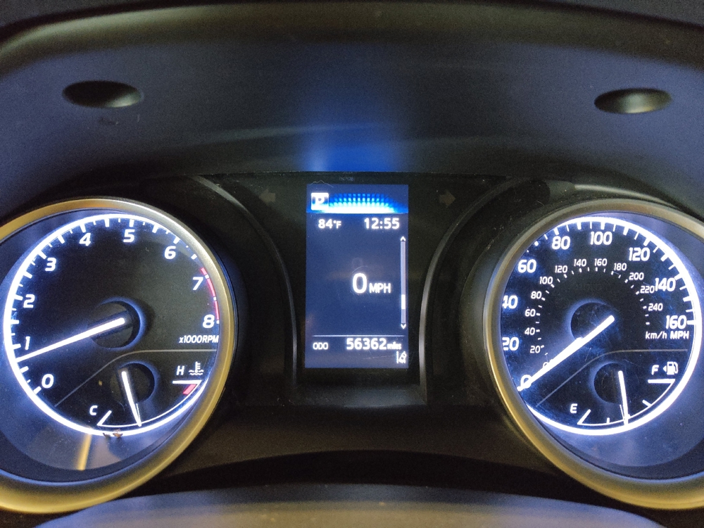 2021 Toyota Camry LE - Photo 18