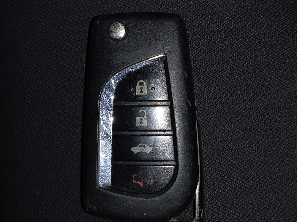 2021 Toyota Camry LE - Photo 25