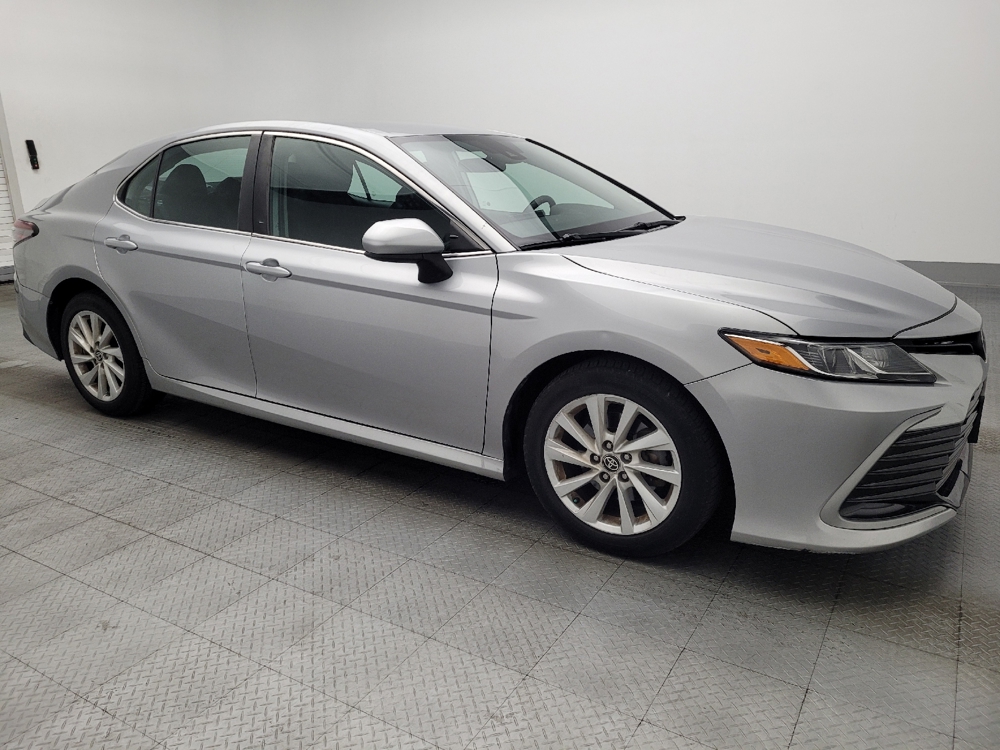 2021 Toyota Camry LE - Photo 9