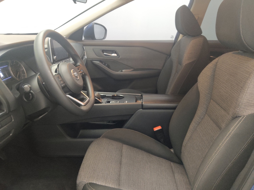 2021 Nissan Rogue SV - Photo 13
