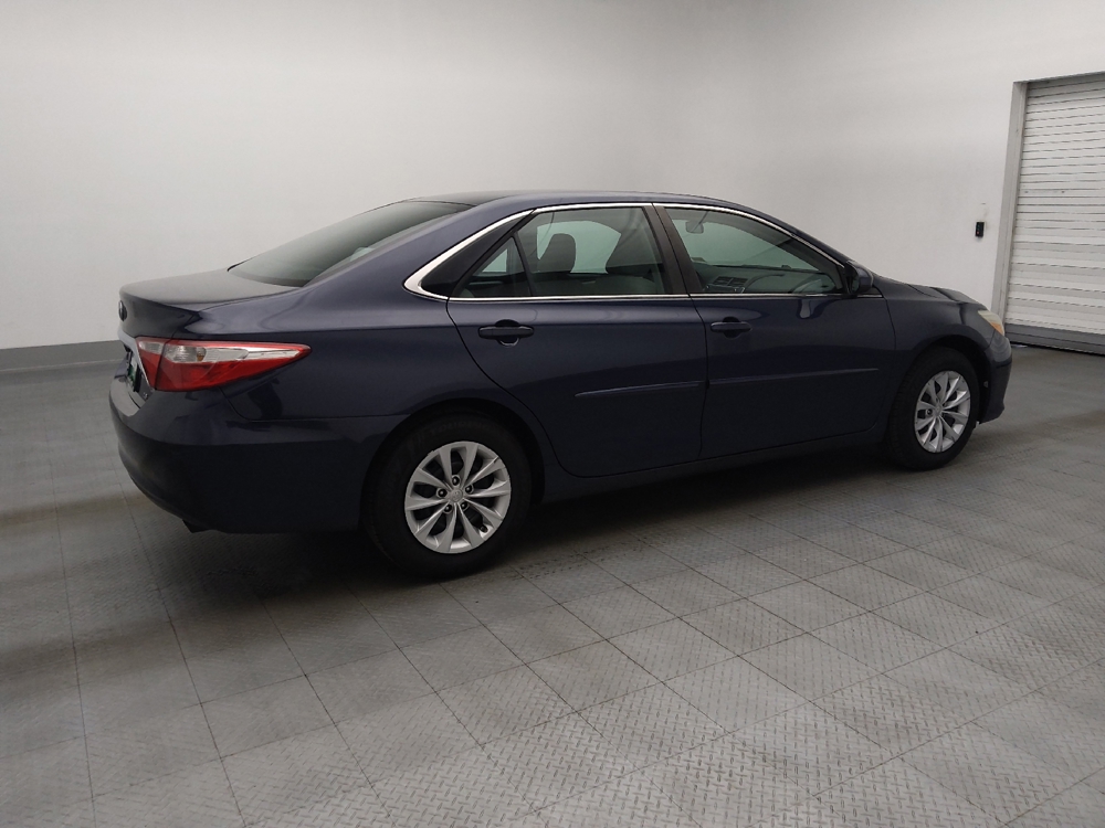 2016 Toyota Camry LE - Photo 8