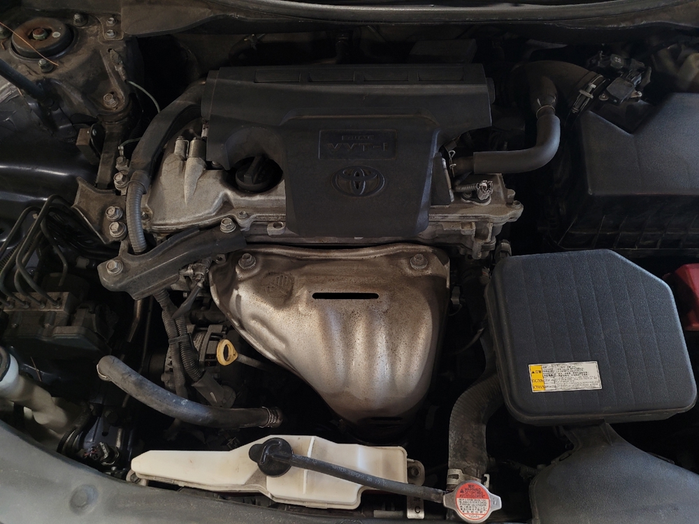2016 Toyota Camry LE - Photo 23