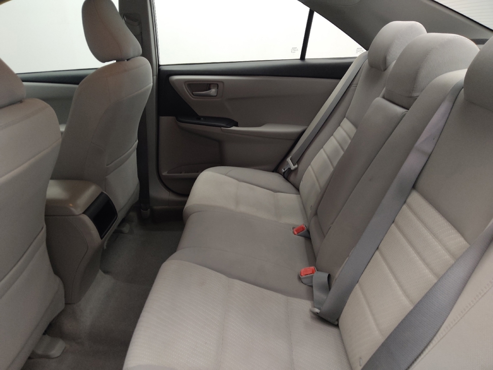2016 Toyota Camry LE - Photo 14