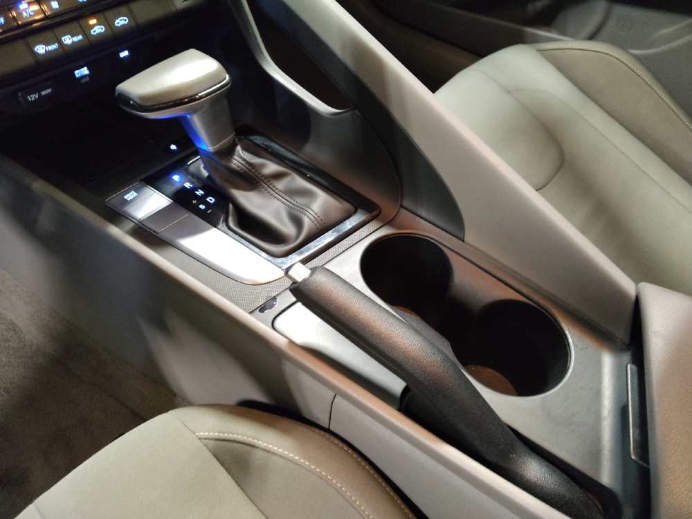 2025 Hyundai Elantra SEL - Photo 20